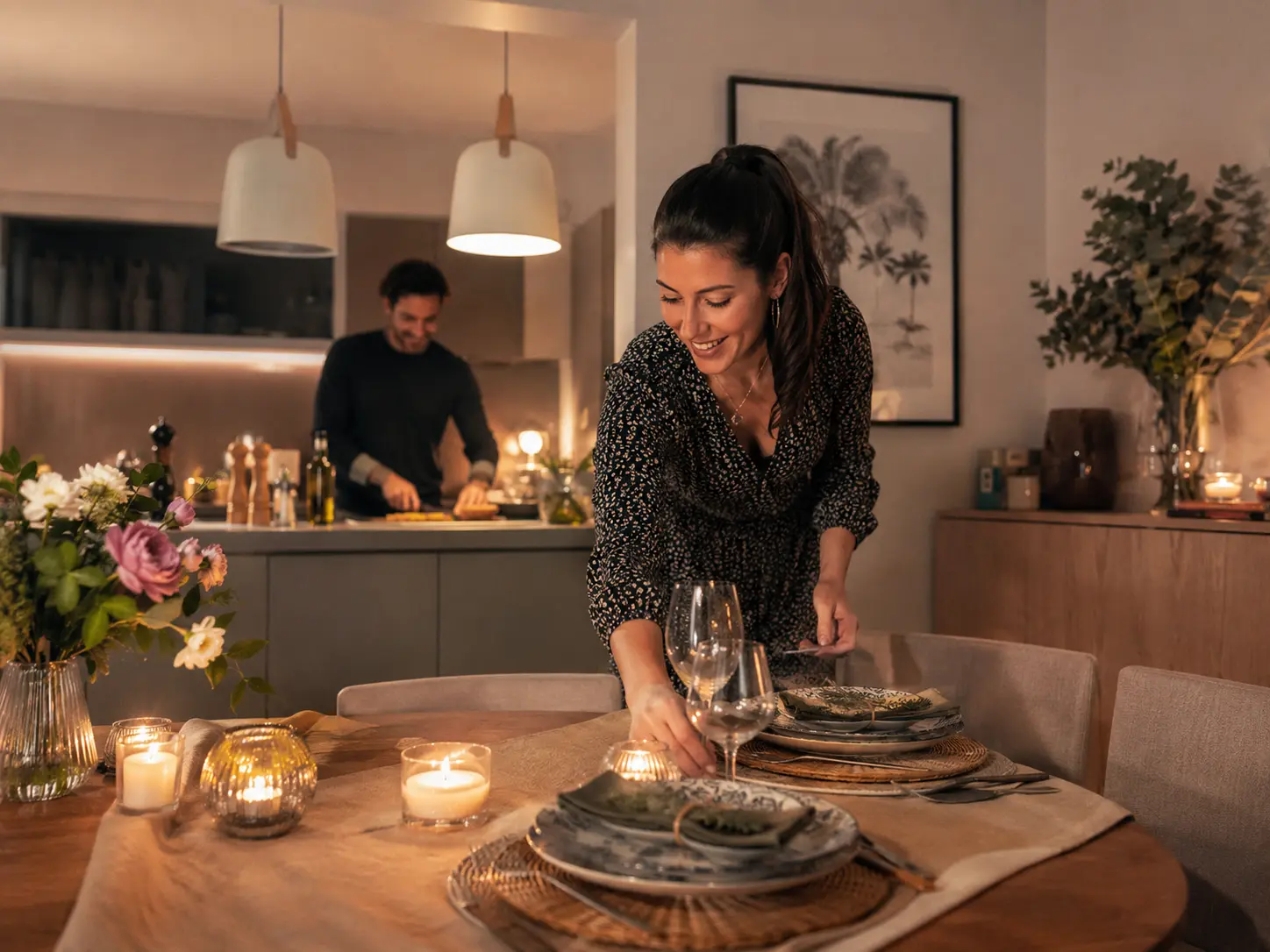 couple prepare diner romantique